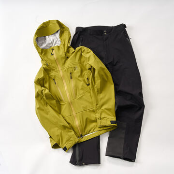 Everbreath® Primo: A Reliable Hard Shell for Snow Hikes and Beyond